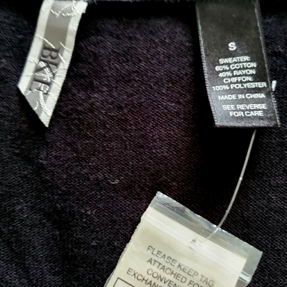 ♦️BKE Front Button Down Printed Cardigan♦️ - Picture 3 of 3